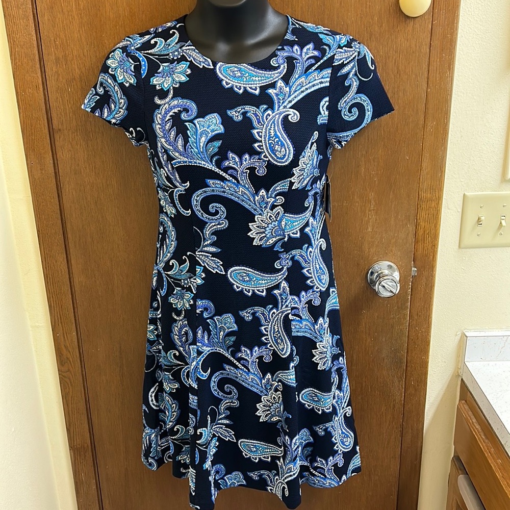 ✨NWT Jessica Howard Blue Textured Paisley Print Dress Size 8